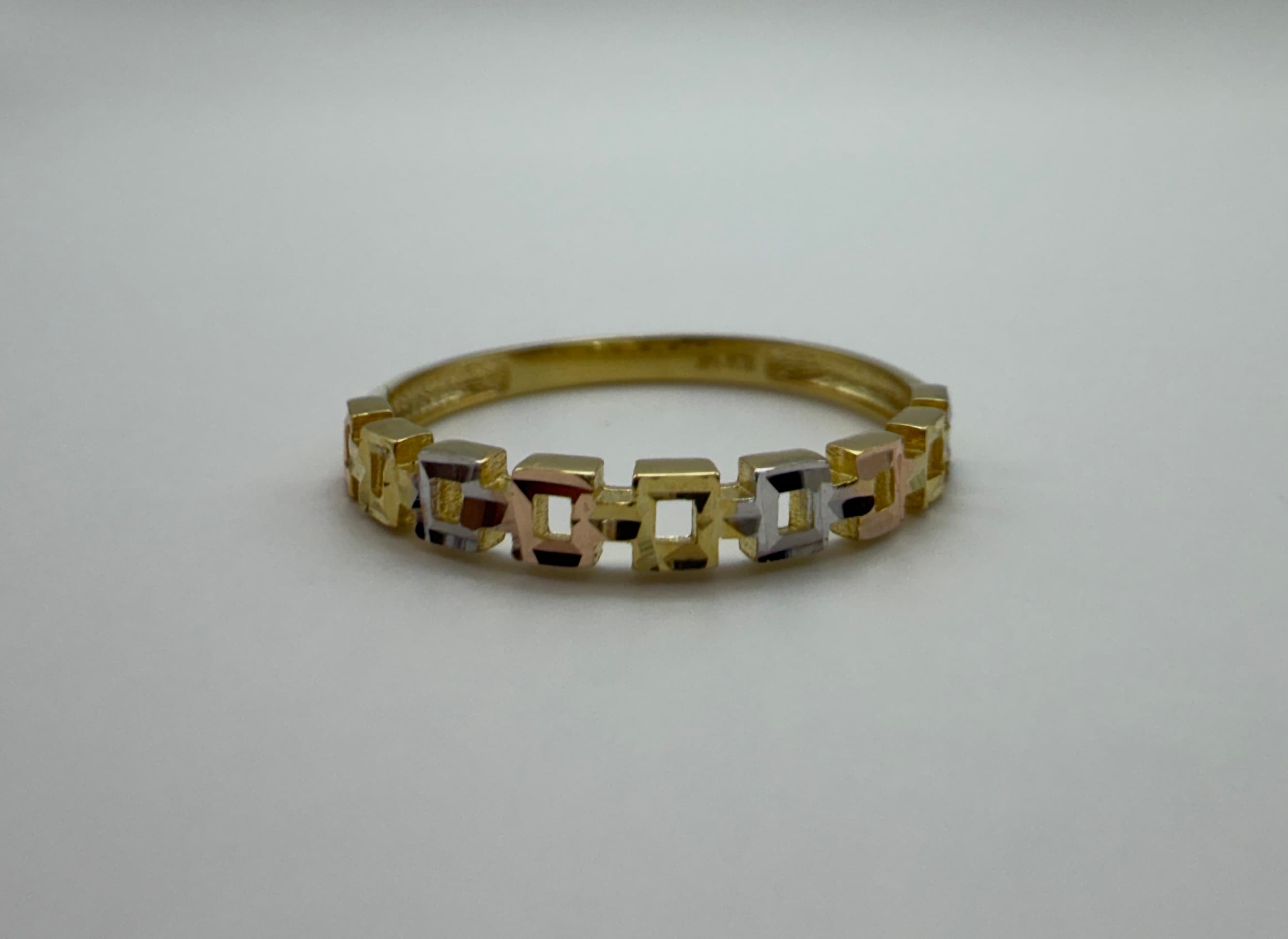 Anillo Diamantado Tres Oros — imagen 3