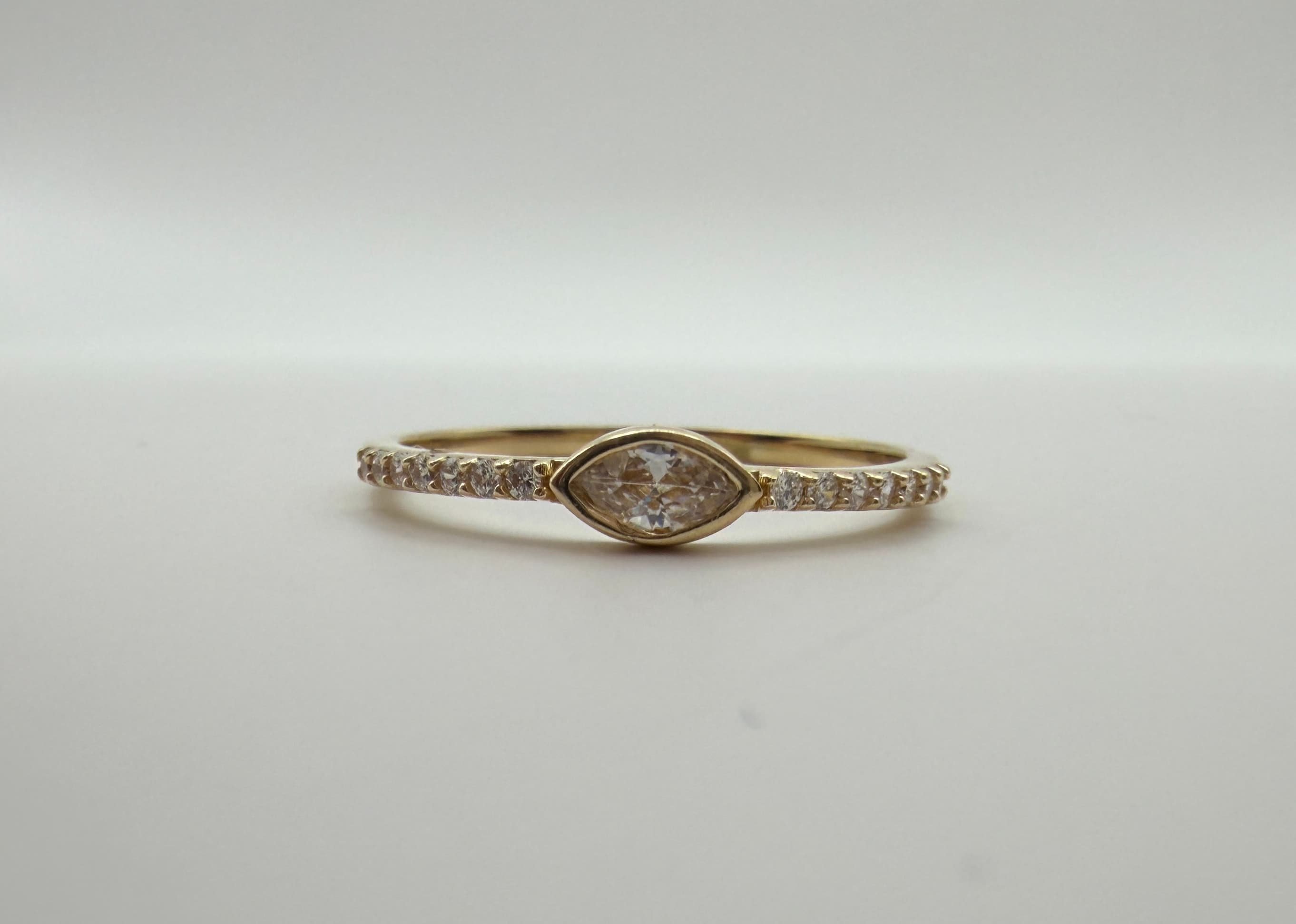 Anillo Italy Marquesa con Zirconias Brillo Eterno — imagen 1